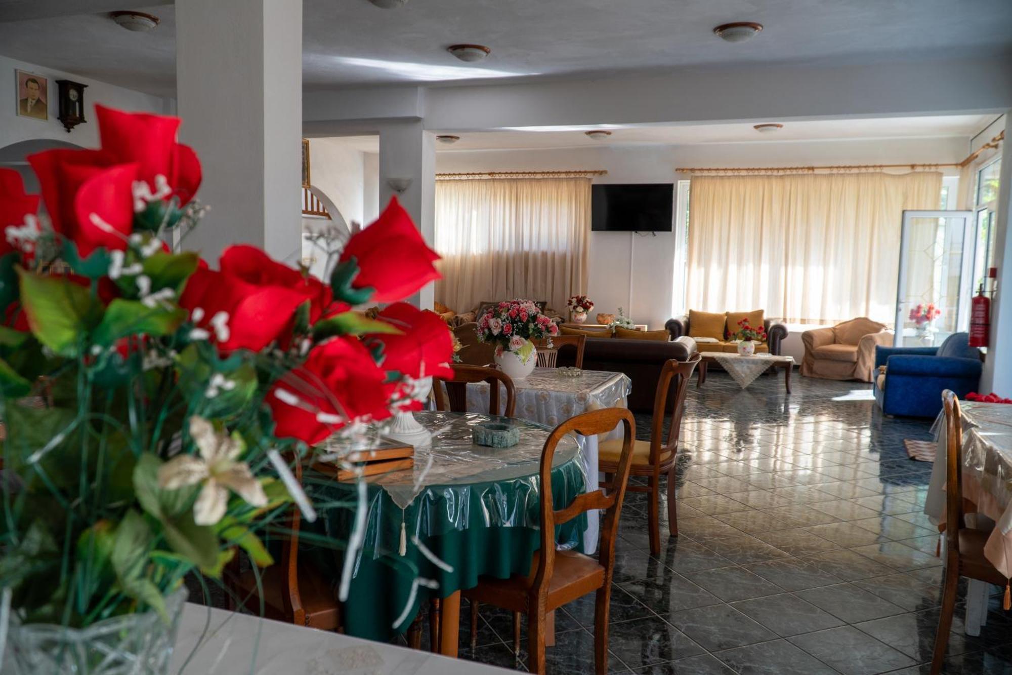 לאוטרה אדיפסאו Pagona Hotel מראה חיצוני תמונה