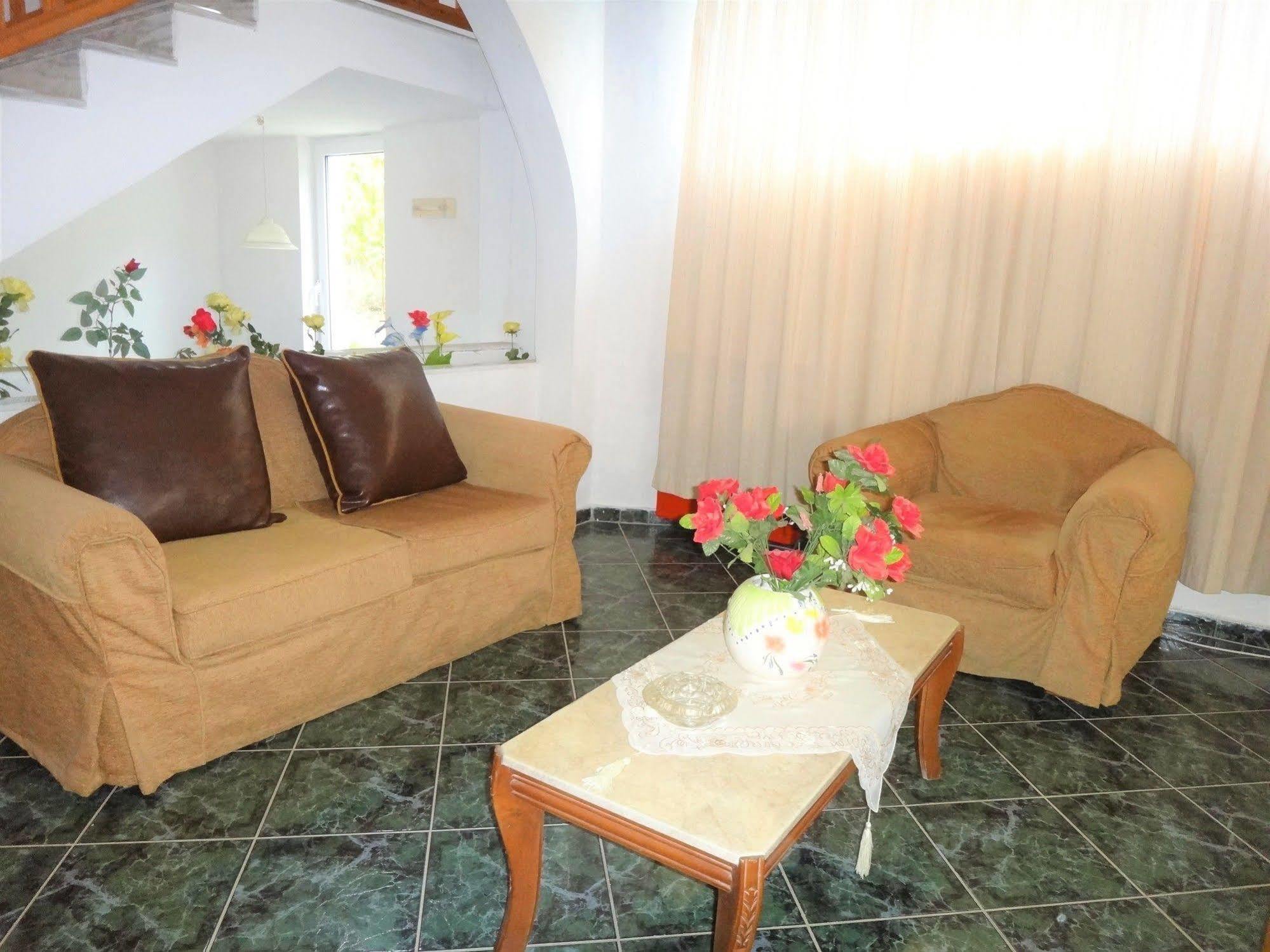 לאוטרה אדיפסאו Pagona Hotel מראה חיצוני תמונה